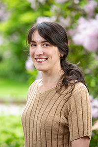 Elizabeth Schuster headshot